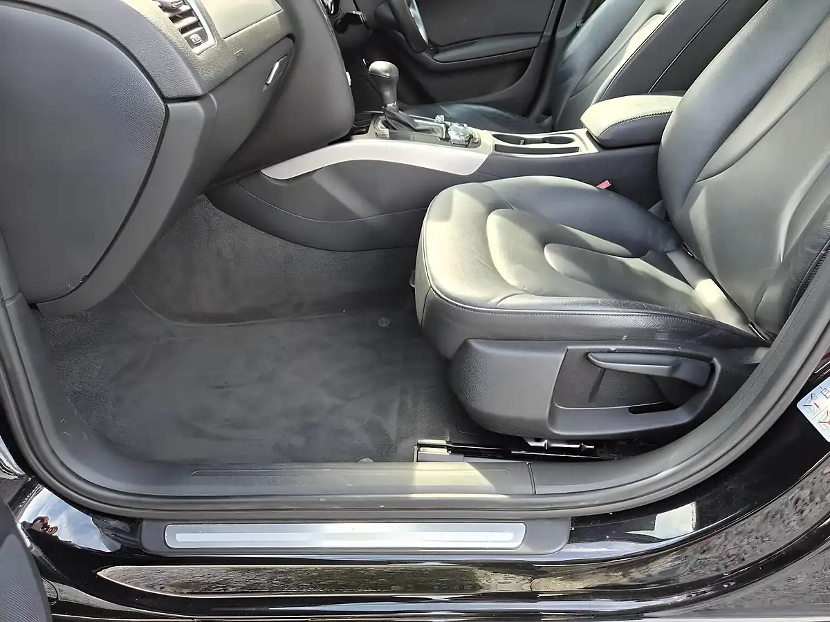 Used 2013 Audi A4 Se Technik Black - Interior and Exterior details 8