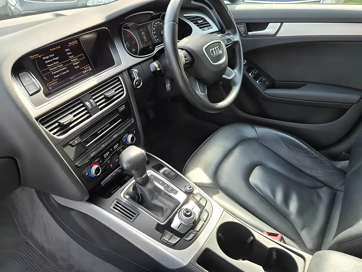 Used 2013 Audi A4 Se Technik Black - Interior and Exterior details 9