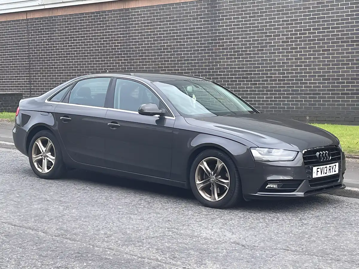 Used 2013 Audi A4 Se White - Front View