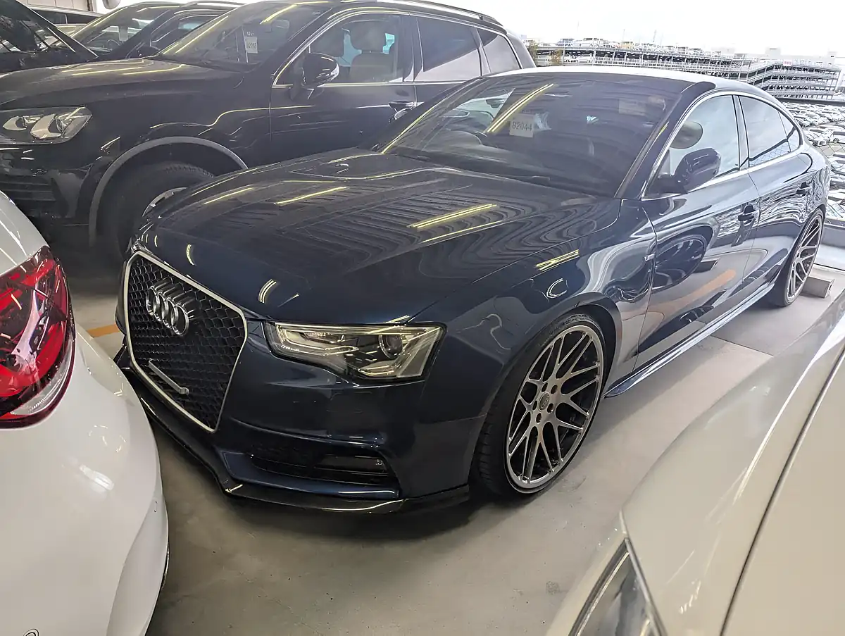 Used 2013 Audi A5 S-Line Blue - Interior and Exterior details 4