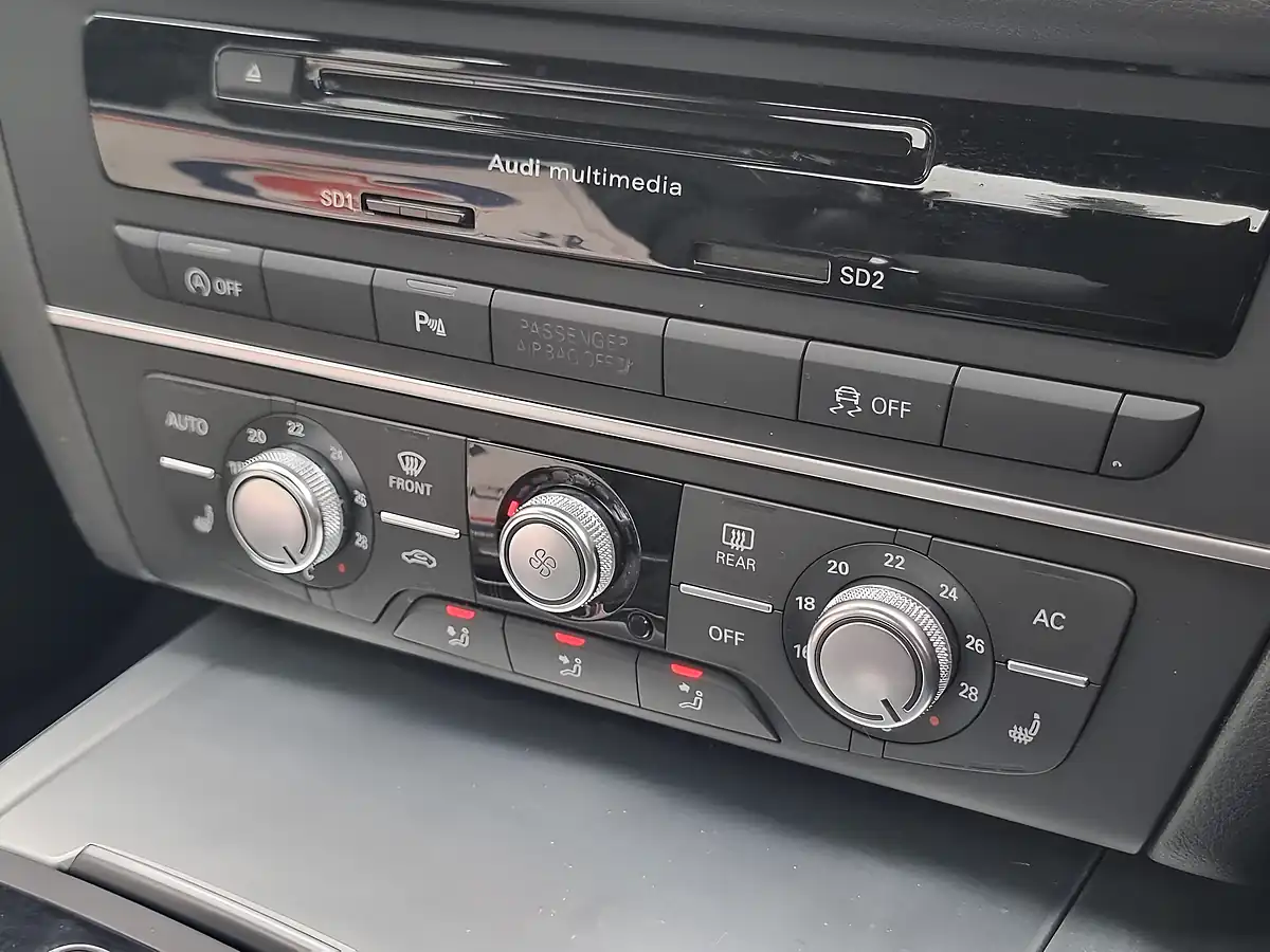 Used 2013 Audi A6 S Line Blue - Interior and Exterior details 17