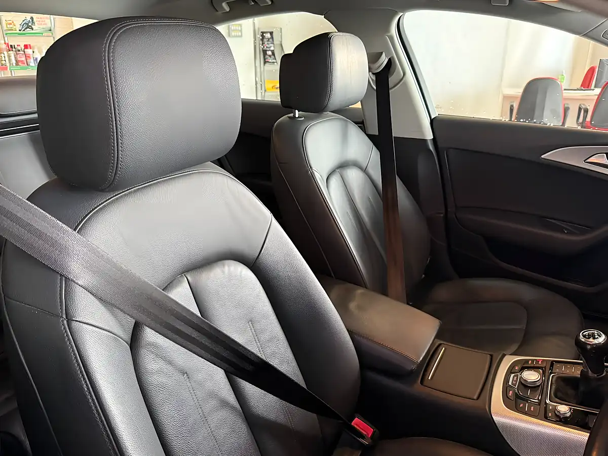 Used 2013 Audi A6 Saloon Se Blue - Interior and Exterior details 14