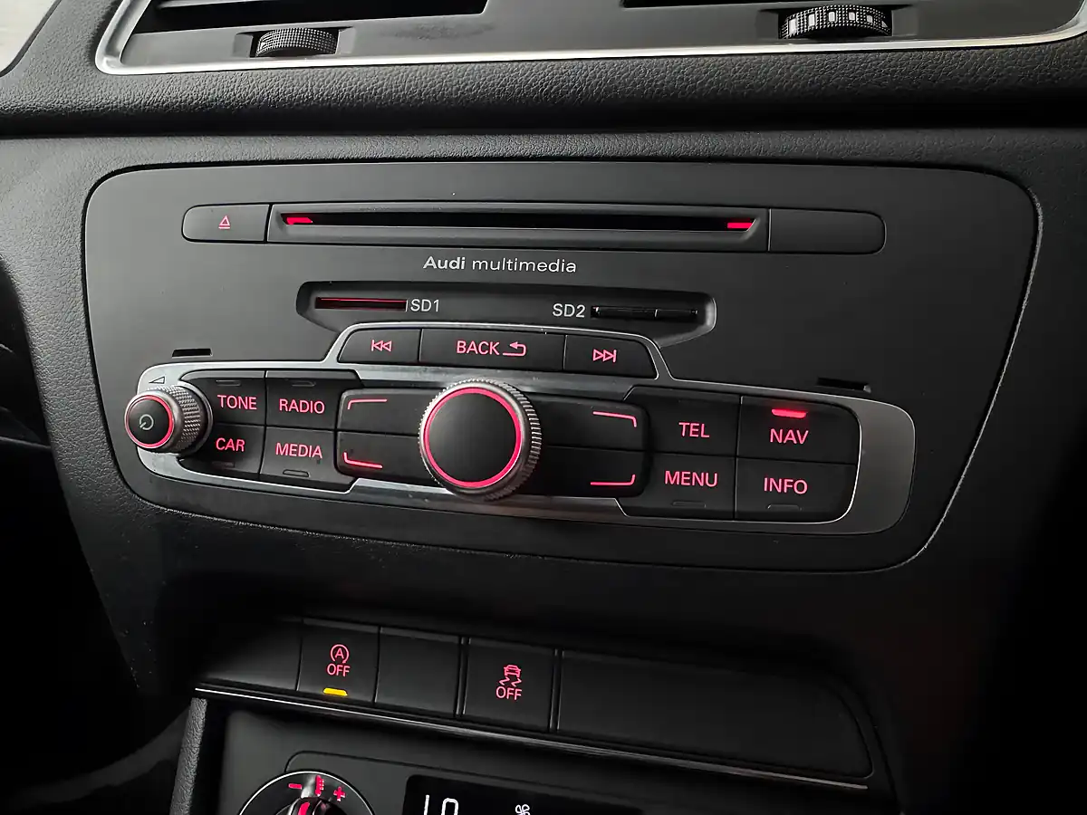 Used 2013 Audi Q3 S Line Black - Interior and Exterior details 15