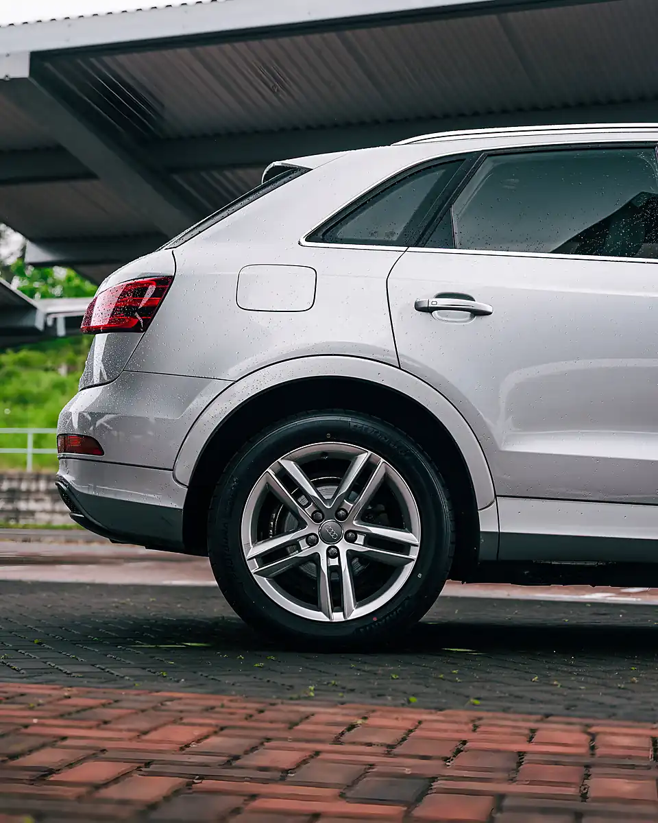 Used 2013 Audi Q3 S Line Silver - Interior and Exterior details 14