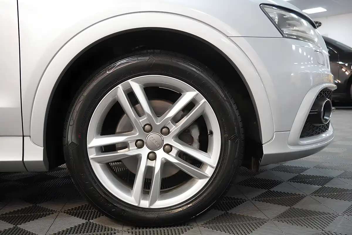 Used 2013 Audi Q3 S Line Silver - Interior and Exterior details 15