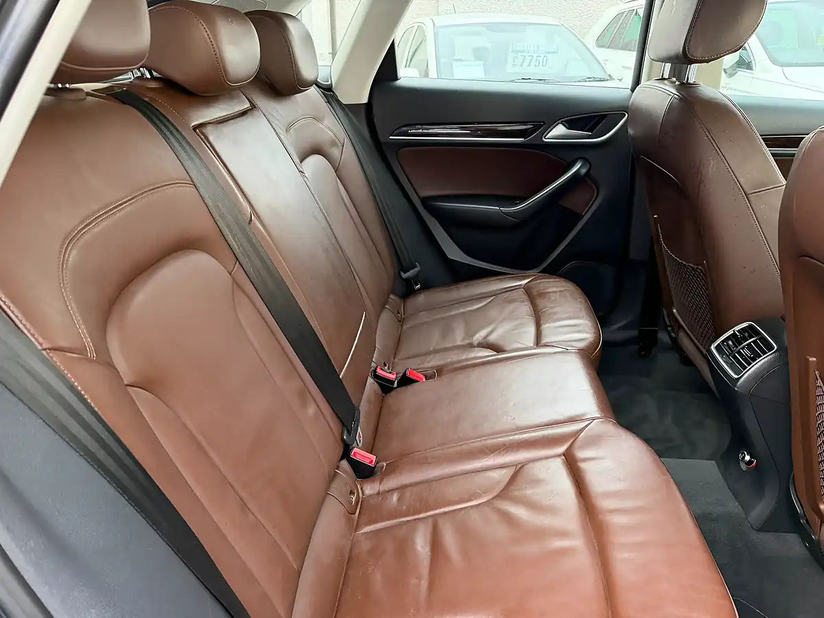 Used 2013 Audi Q3 Se Silver - Interior and Exterior details 10