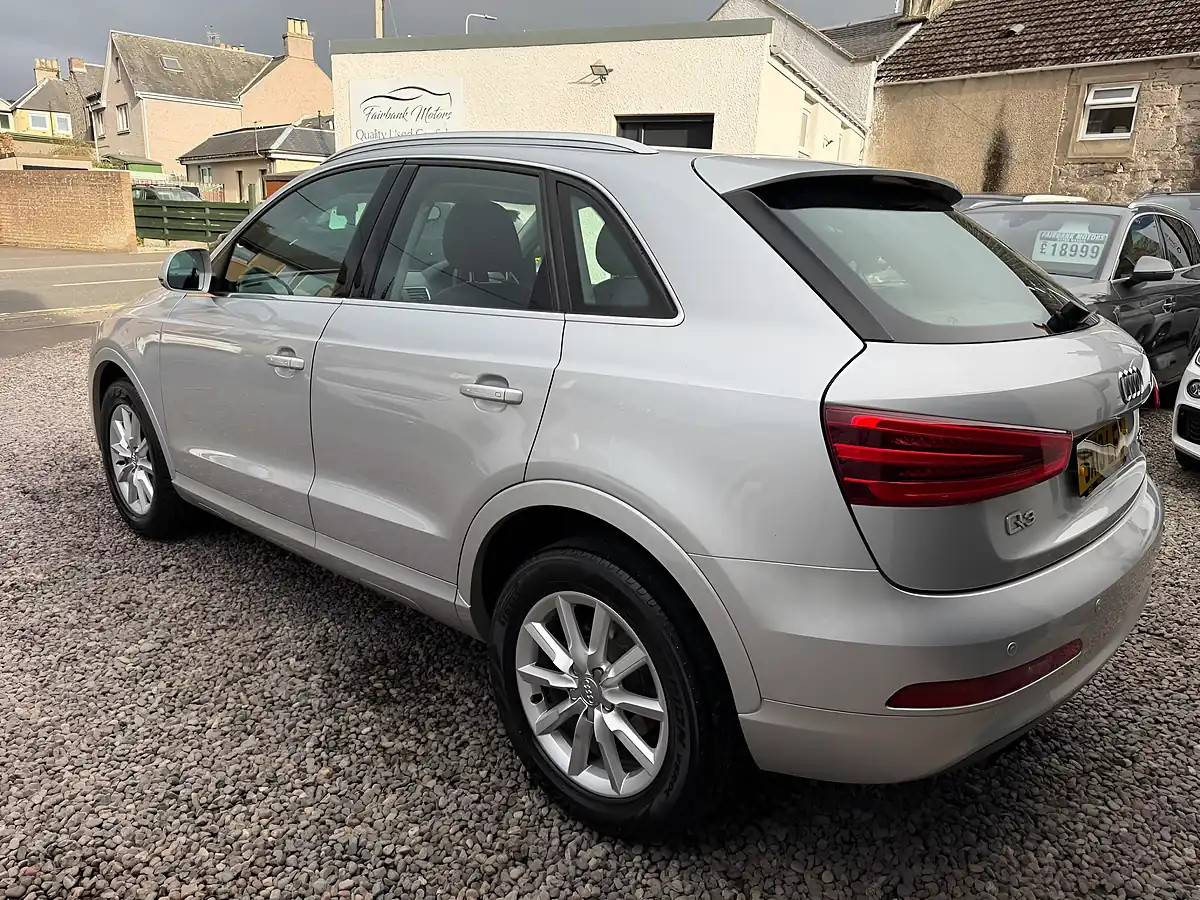 Used 2013 Audi Q3 Se Silver - Interior and Exterior details 3