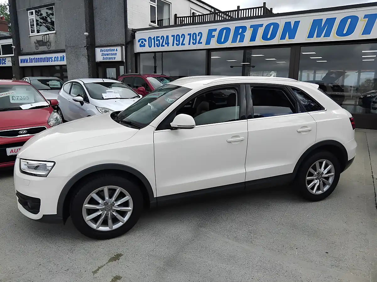 Used 2013 Audi Q3 Se White - Interior and Exterior details 10