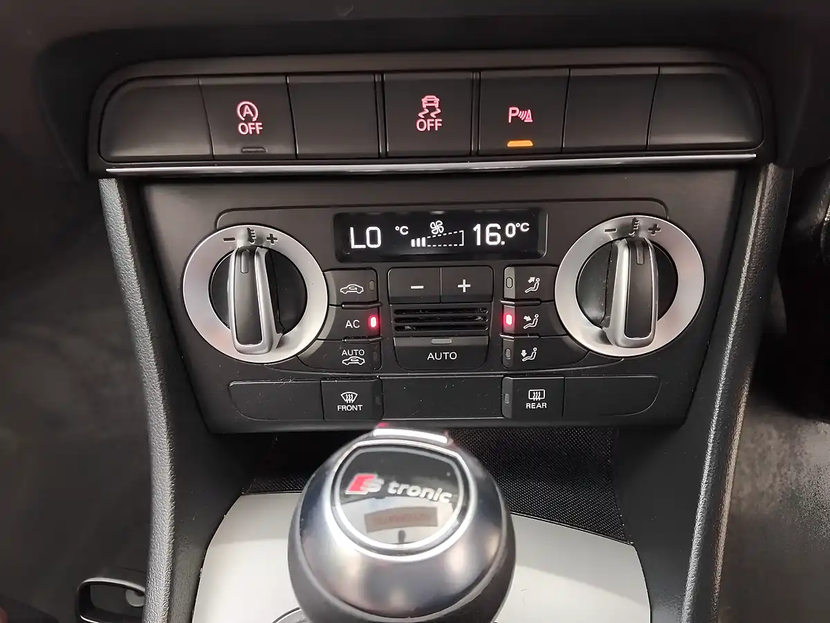 Used 2013 Audi Q3 Se White - Interior and Exterior details 20