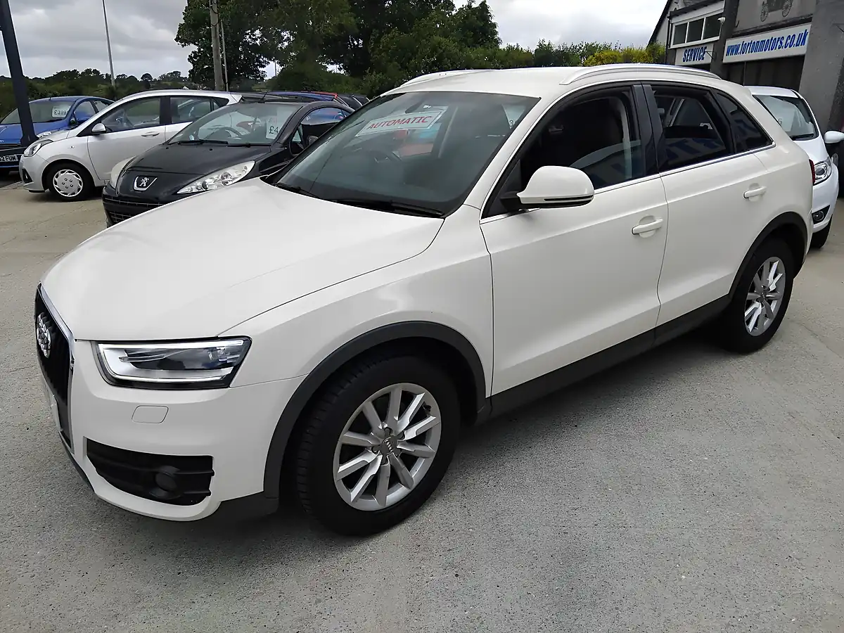 Used 2013 Audi Q3 Se White - Interior and Exterior details 4