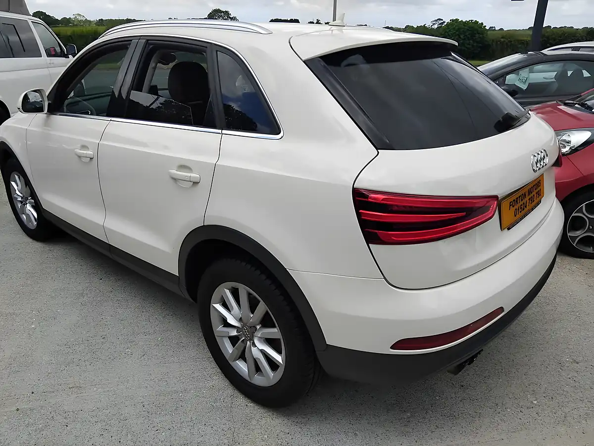 Used 2013 Audi Q3 Se White - Interior and Exterior details 6