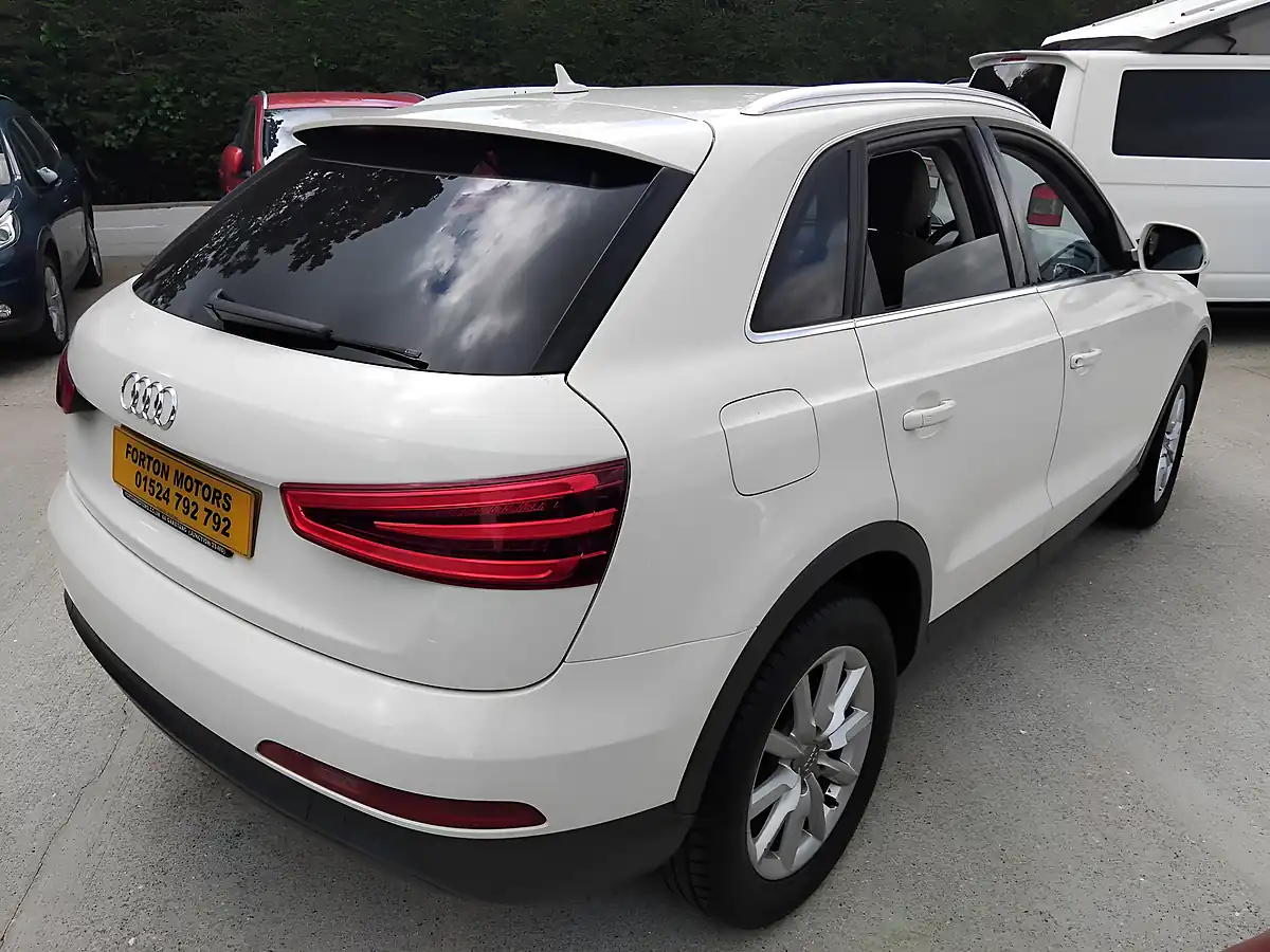 Used 2013 Audi Q3 Se White - Interior and Exterior details 8
