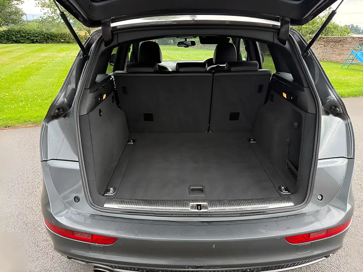 Used 2013 Audi Q5 S-Line Plus Grey - Interior and Exterior details 16