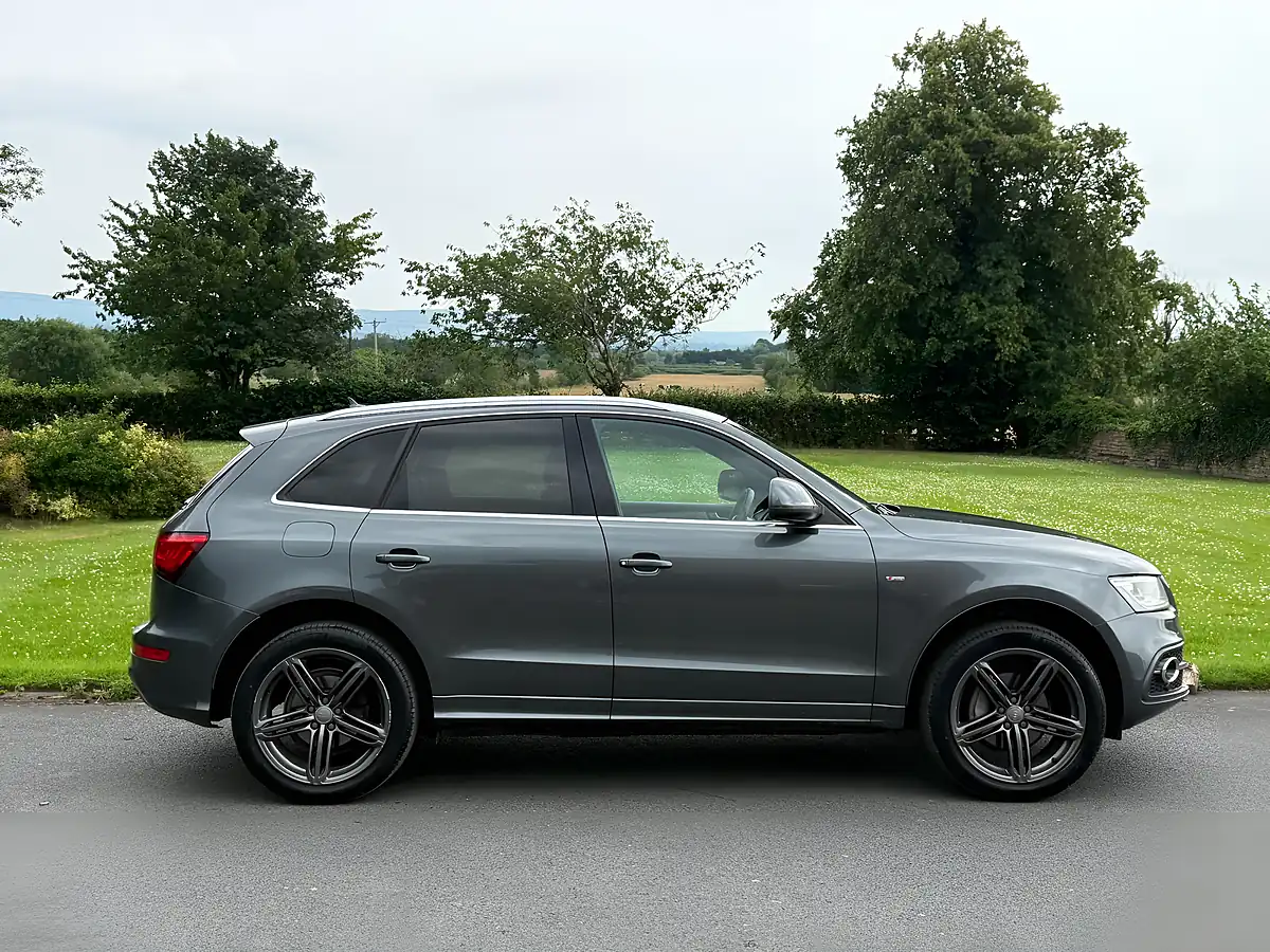 Used 2013 Audi Q5 S-Line Plus Grey - Interior and Exterior details 4