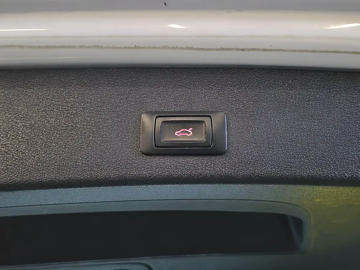 Used 2013 Audi Q5 S Line Plus White - Interior and Exterior details 12