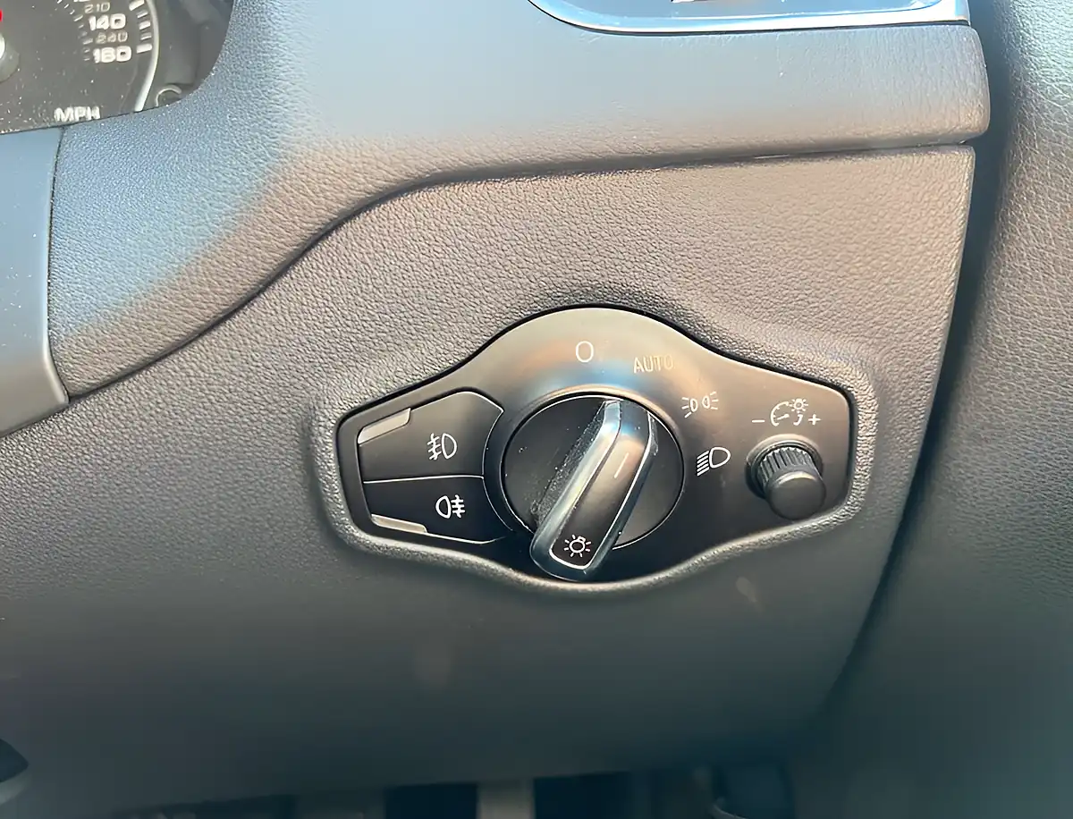 Used 2013 Audi Q5 S Line Sand Beige - Interior and Exterior details 14