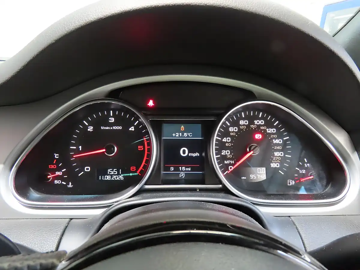 Used 2013 Audi Q7 S Line Plus White - Interior and Exterior details 11