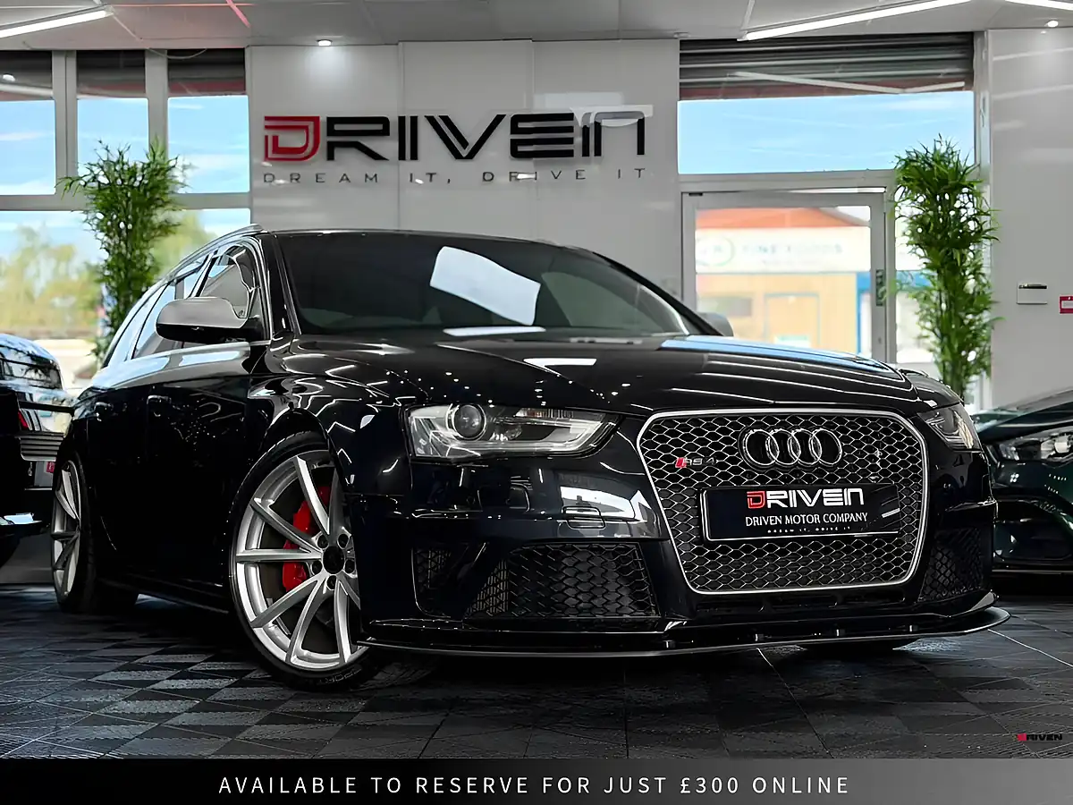 Used 2013 Audi RS4 Avant Black - Front View