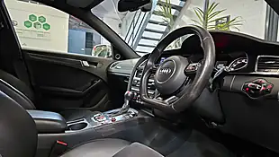 Used 2013 Audi RS4 Avant Red - Interior and Exterior details 17