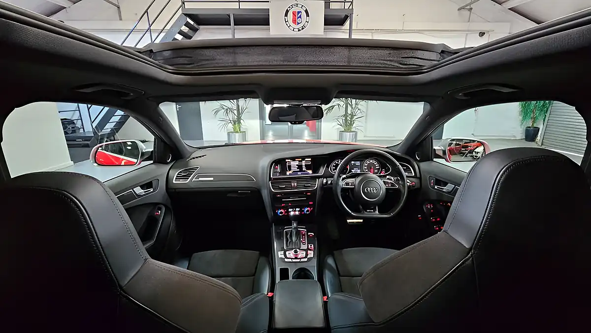 Used 2013 Audi RS4 Avant Red - Interior and Exterior details 18