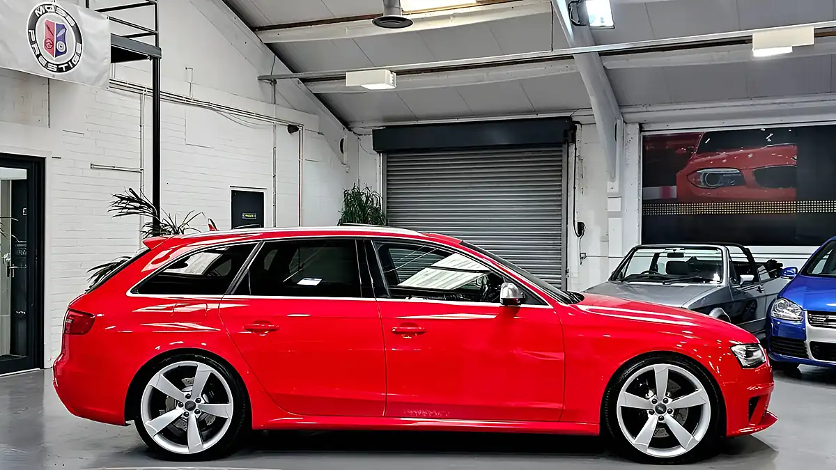 Used 2013 Audi RS4 Avant Red - Interior and Exterior details 5