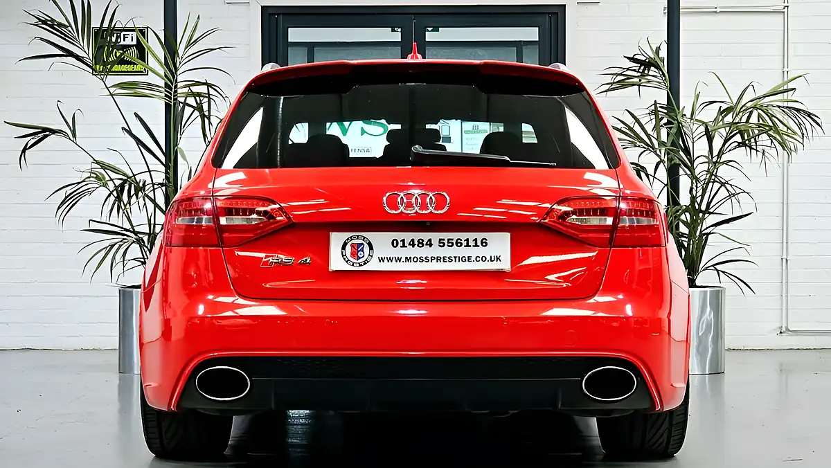 Used 2013 Audi RS4 Avant Red - Interior and Exterior details 7