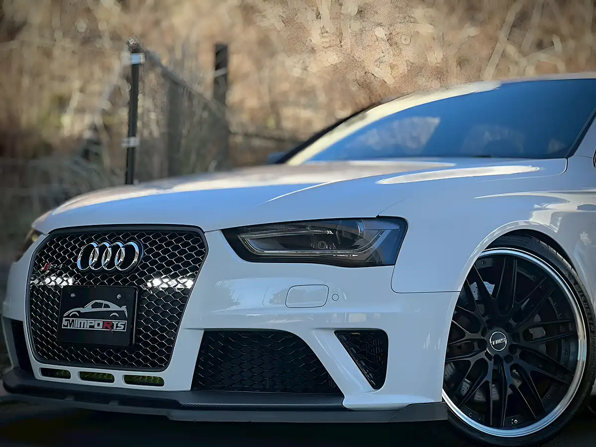 Used 2013 Audi RS4 Avant White - Interior and Exterior details 18