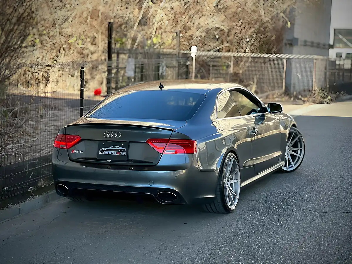 Used 2013 Audi RS5 Fully Loaded Daytona Grey - Interior and Exterior details 12