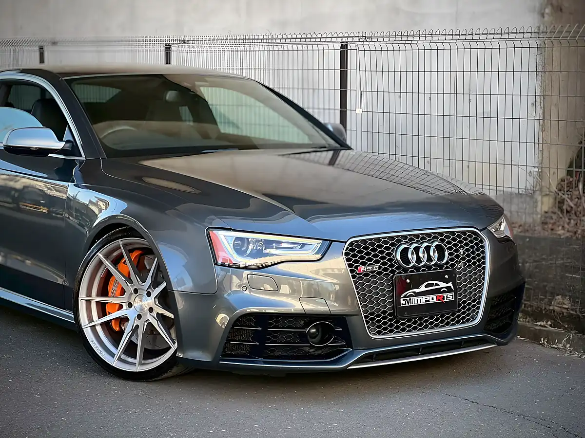 Used 2013 Audi RS5 Fully Loaded Daytona Grey - Interior and Exterior details 13