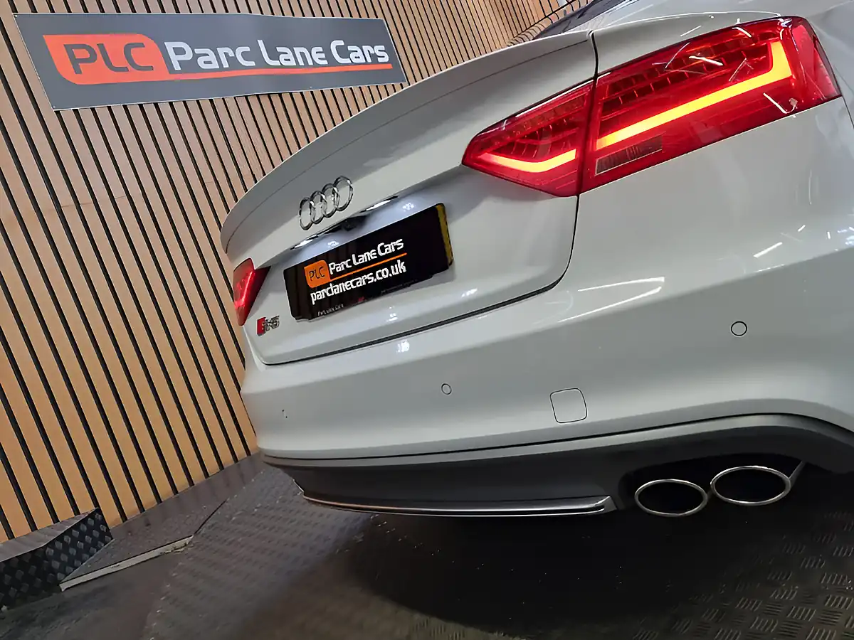 Used 2013 Audi S5 Sportback White - Interior and Exterior details 14