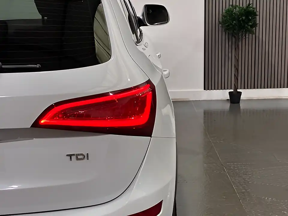 Used 2013 Audi SQ5 White - Interior and Exterior details 11