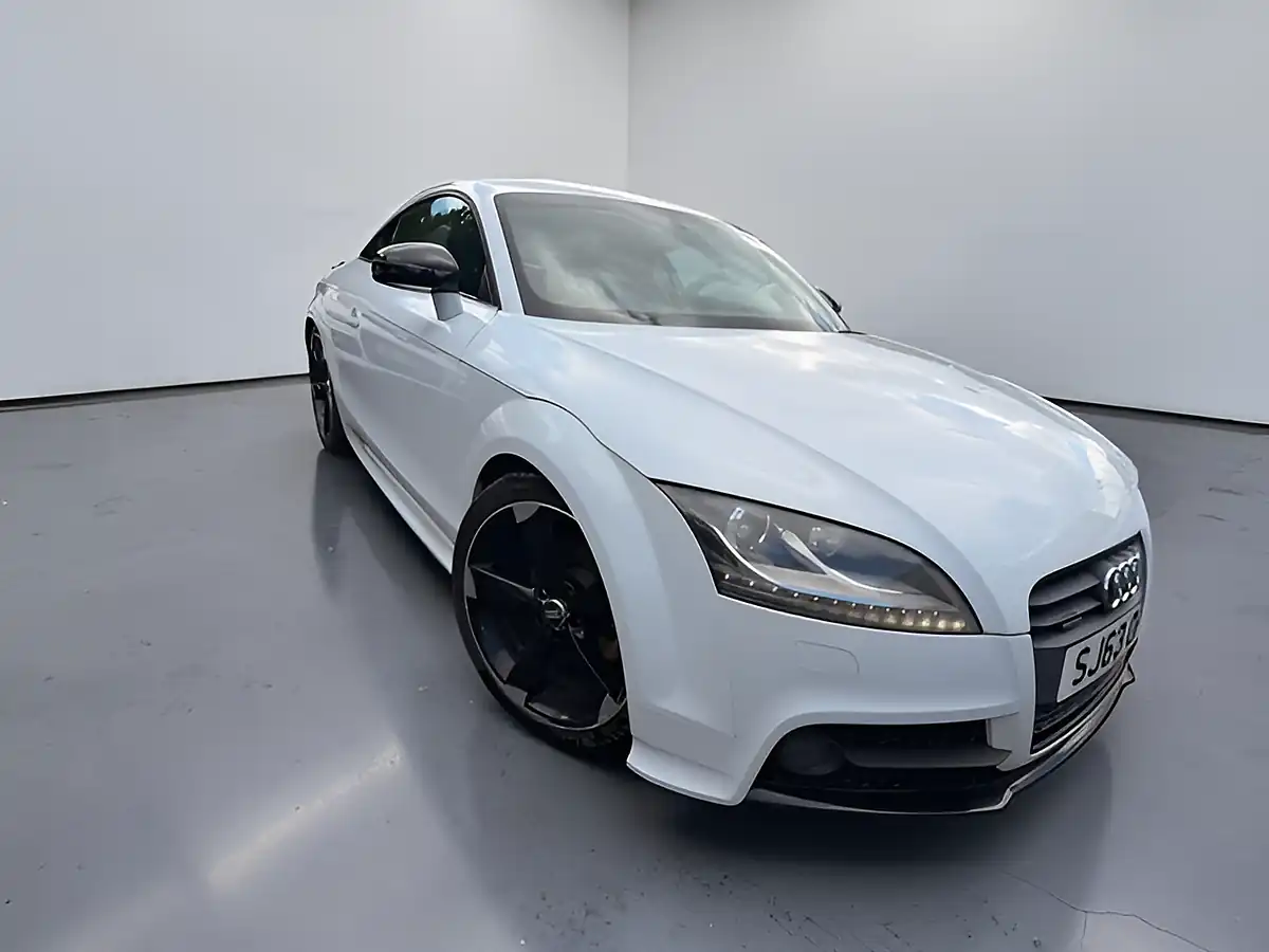 Used 2013 Audi Tt Black Edition White - Interior and Exterior details 9