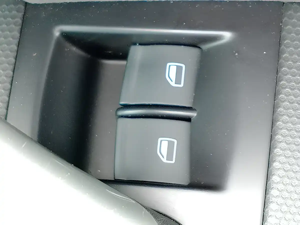 Used 2013 Audi Tt Black Edition White - Interior and Exterior details 16