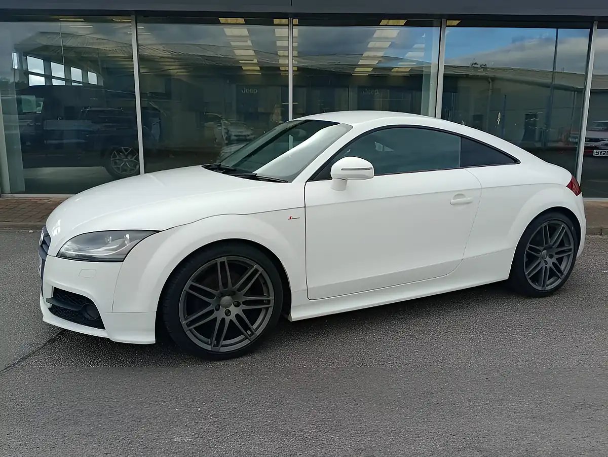 Used 2013 Audi Tt Black Edition White - Interior and Exterior details 6