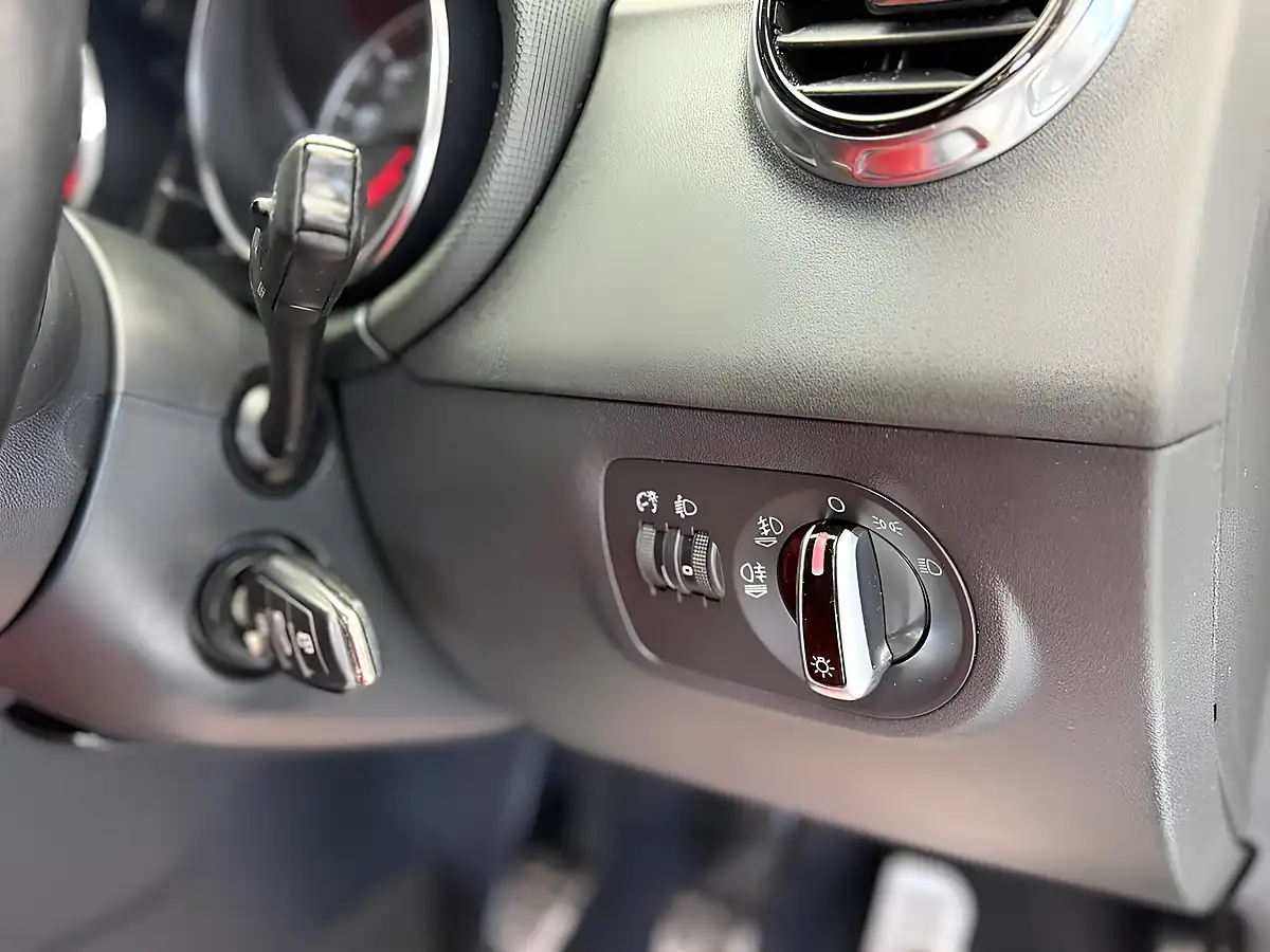 Used 2013 Audi Tt Sport White - Interior and Exterior details 14