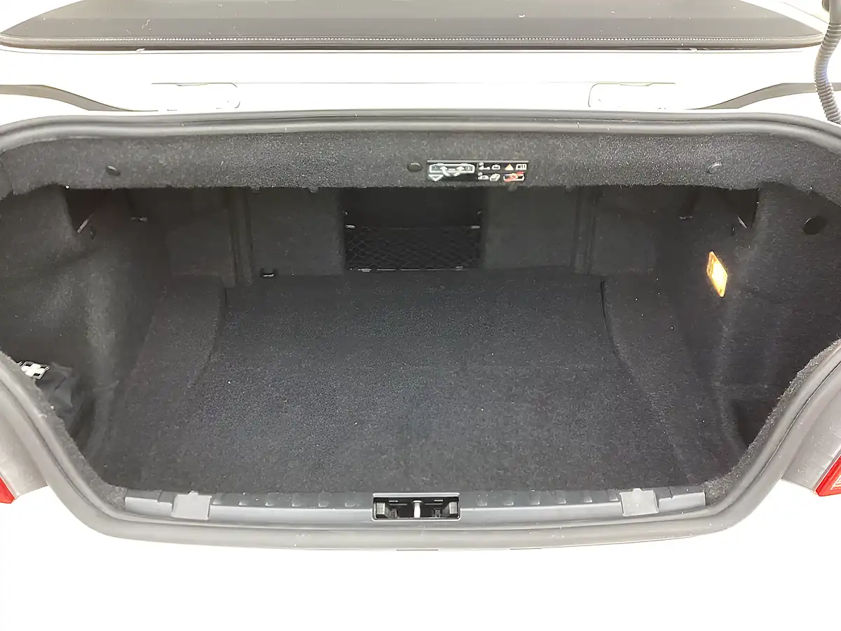 Used 2013 BMW 1 Series M Sport Alpine White - Interior and Exterior details 14
