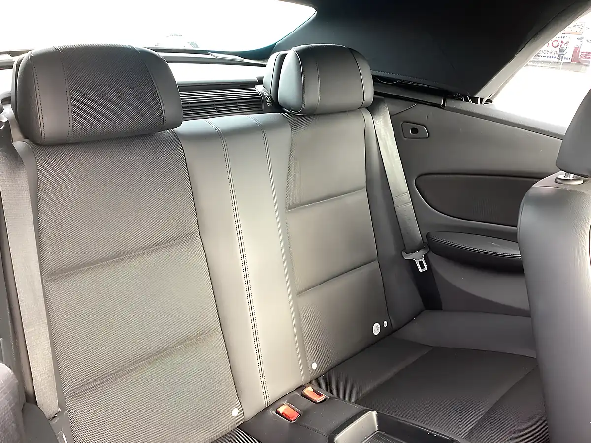 Used 2013 BMW 1 Series M Sport Alpine White - Interior and Exterior details 15