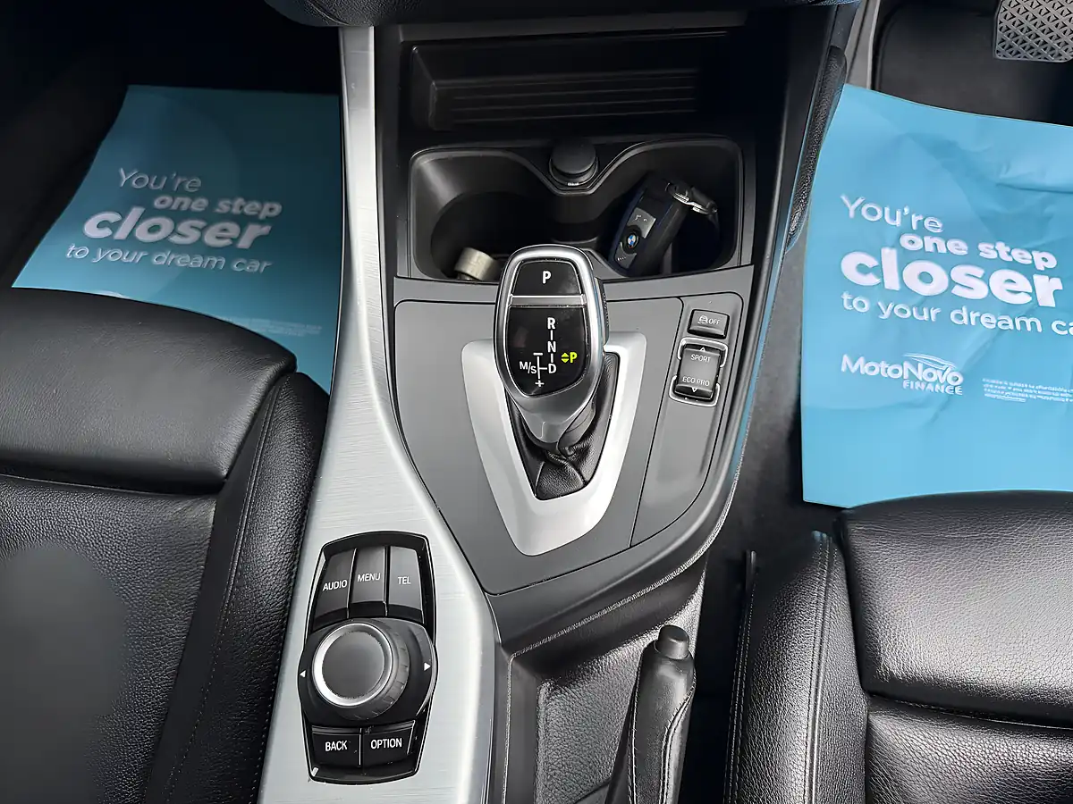 Used 2013 BMW 1 Series M Sport Blue - Interior and Exterior details 16
