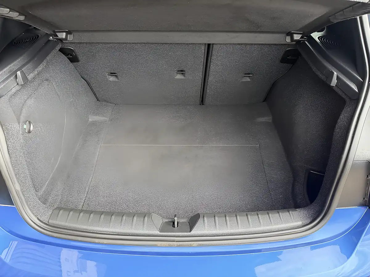 Used 2013 BMW 1 Series M Sport Blue - Interior and Exterior details 20