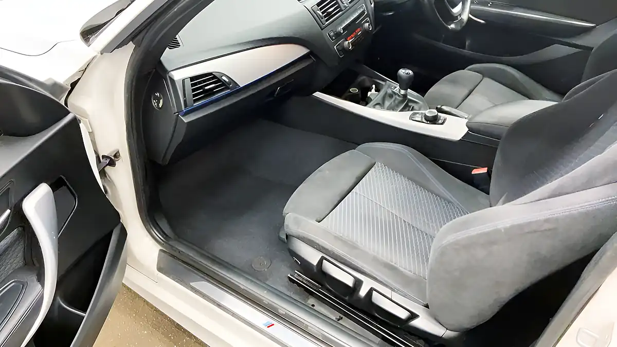 Used 2013 BMW 1 Series M Sport White - Interior and Exterior details 9