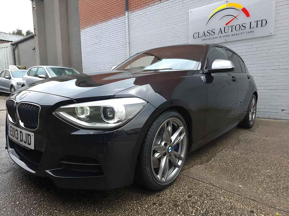 Used 2013 BMW 1 Series M135i Black - Interior and Exterior details 3