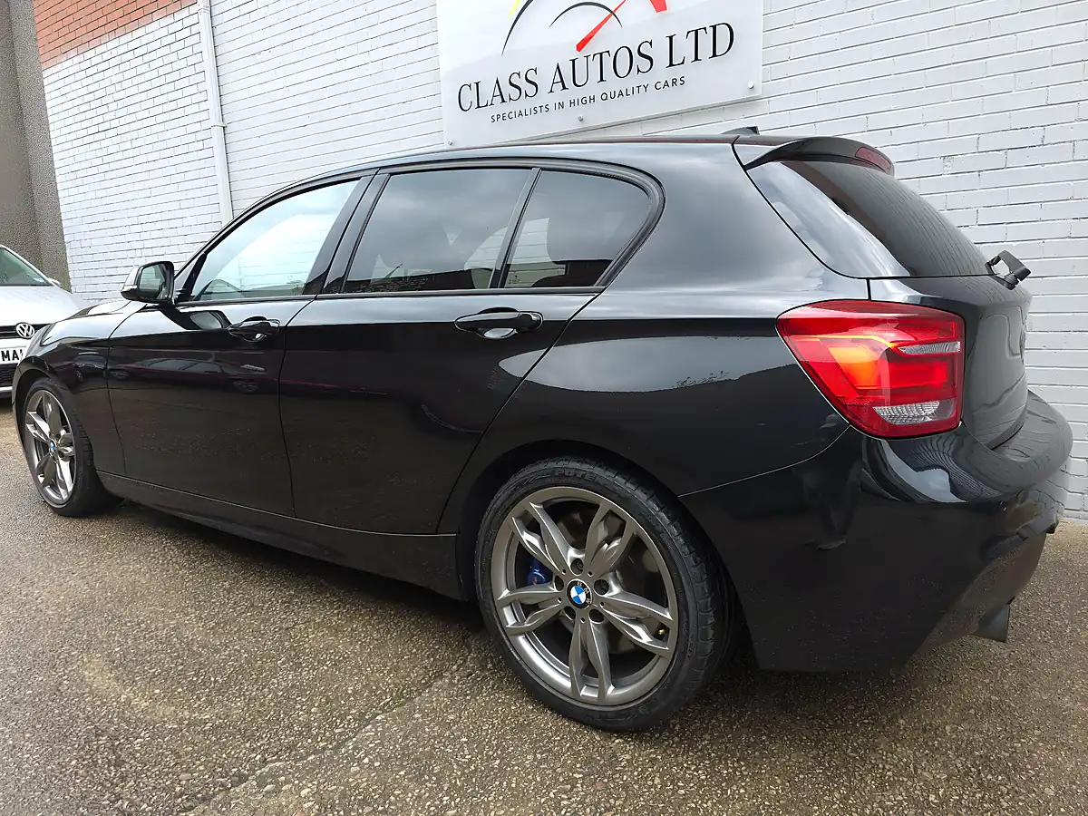 Used 2013 BMW 1 Series M135i Black - Interior and Exterior details 4
