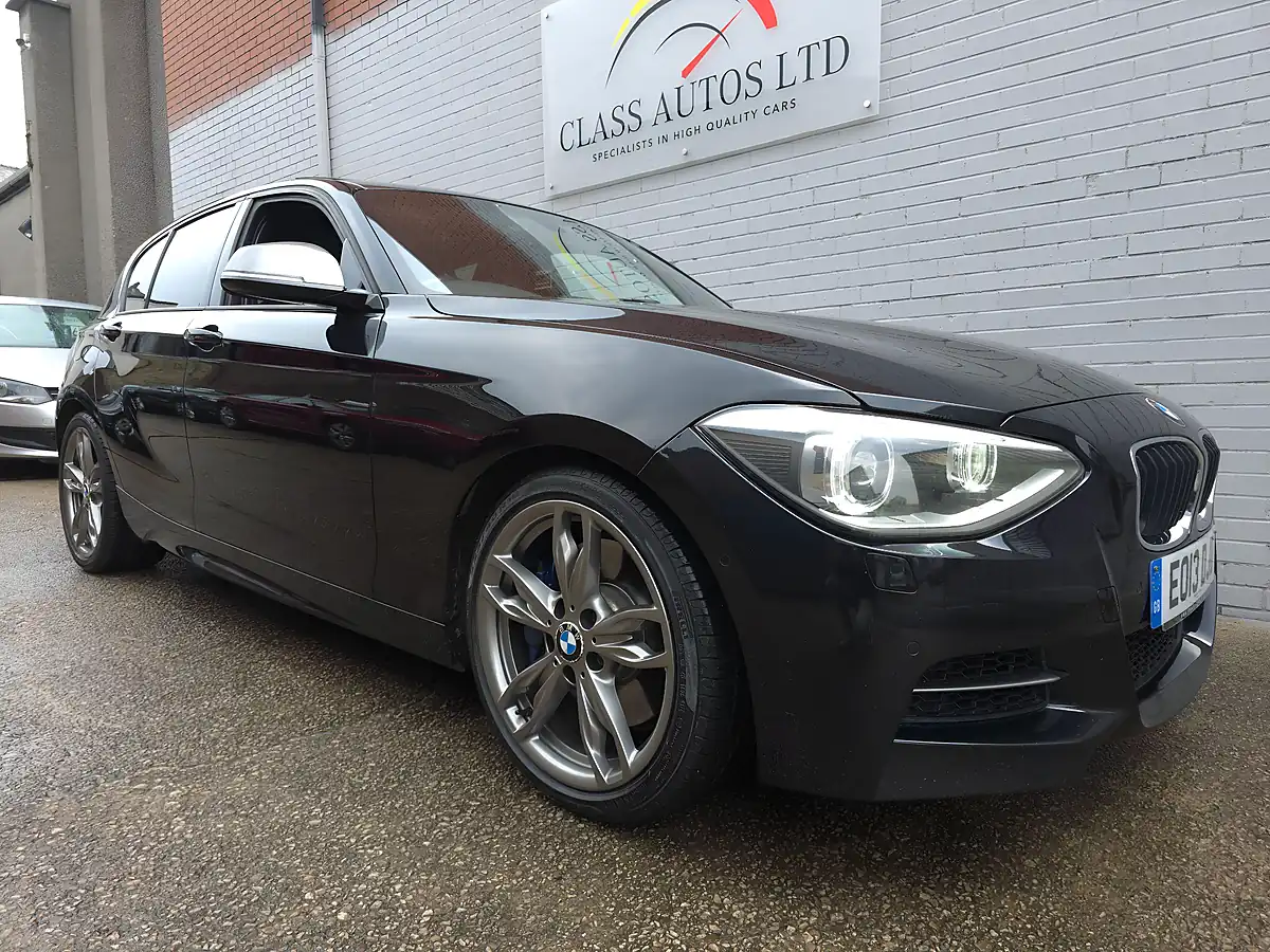 Used 2013 BMW 1 Series M135i Black - Interior and Exterior details 5