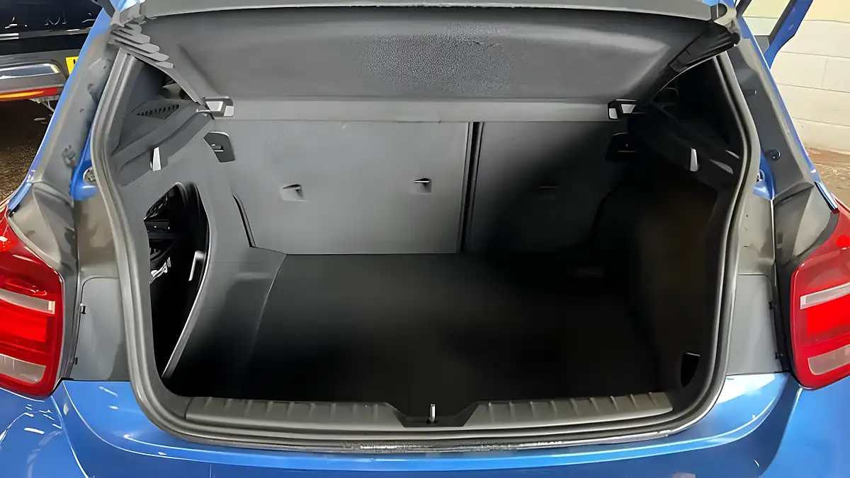 Used 2013 BMW 1 Series M135i Blue - Interior and Exterior details 12