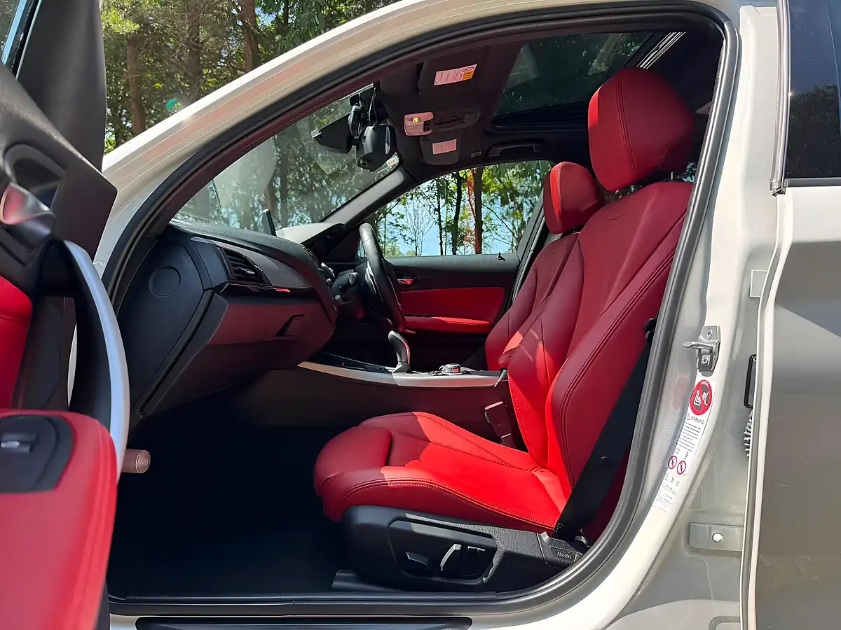 Used 2013 BMW 1 Series M135i White - Interior and Exterior details 10