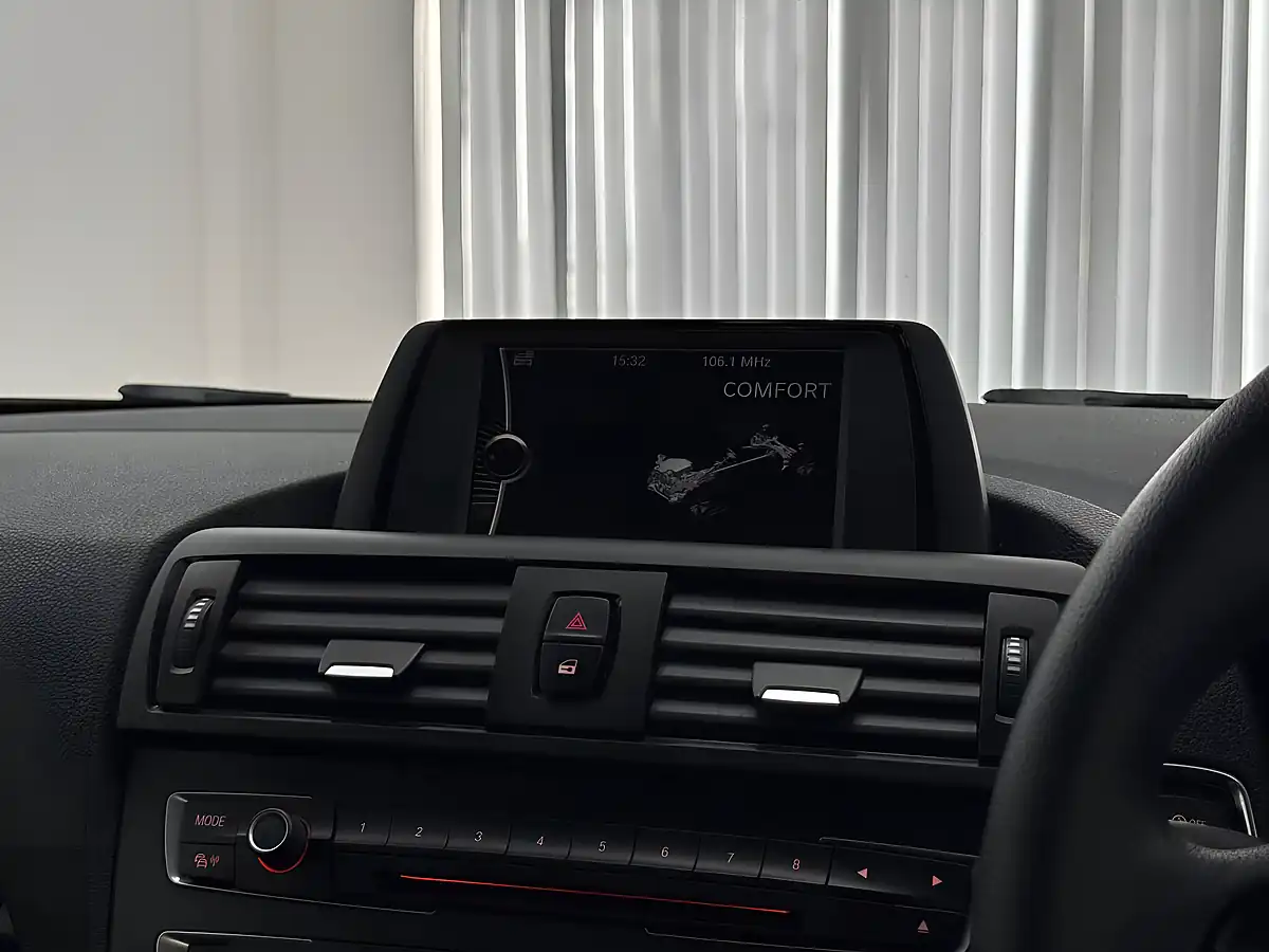 Used 2013 BMW 1 Series Sport Jet Black - Interior and Exterior details 18