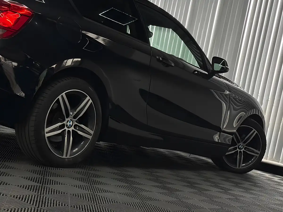 Used 2013 BMW 1 Series Sport Jet Black - Interior and Exterior details 9