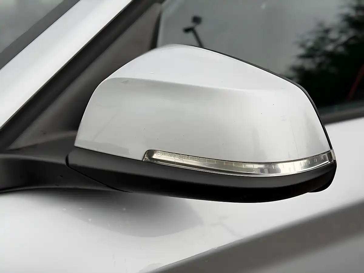 Used 2013 BMW 1 Series Sport Silver - Interior and Exterior details 16