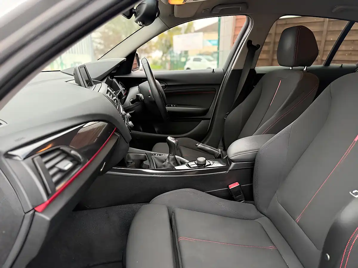 Used 2013 BMW 1 Series Sport Silver - Interior and Exterior details 17