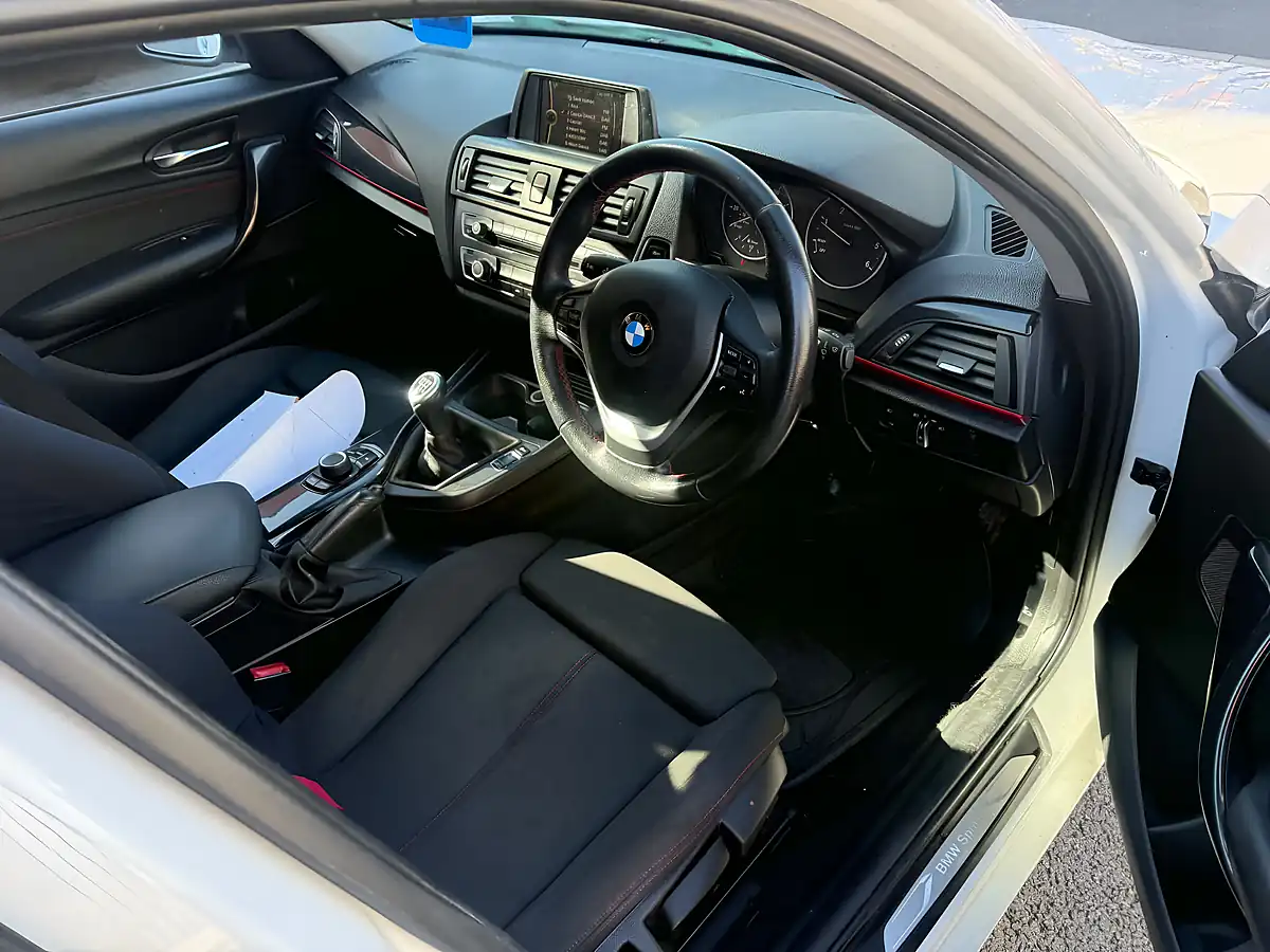 Used 2013 BMW 1 Series Sport White - Interior and Exterior details 10
